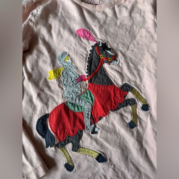 Mini Boden Knight Graphic Long Sleeve Shirt - Light Pink 6-7 - Picture 4 of 7